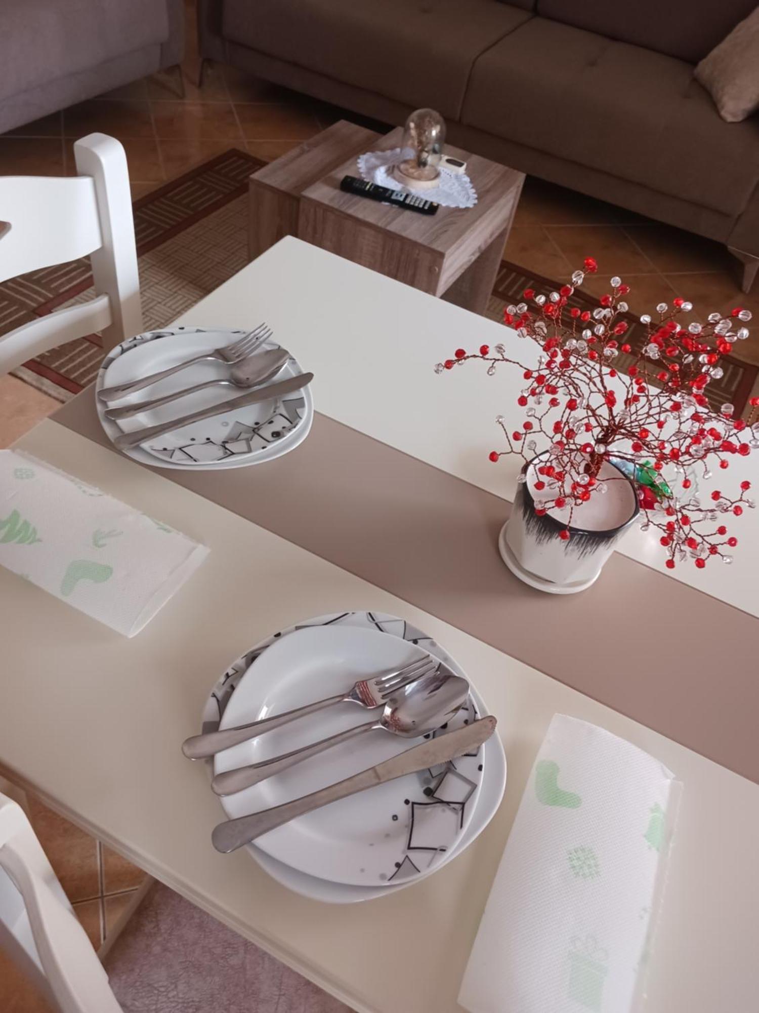 Vangert Apartment Берат Екстер'єр фото